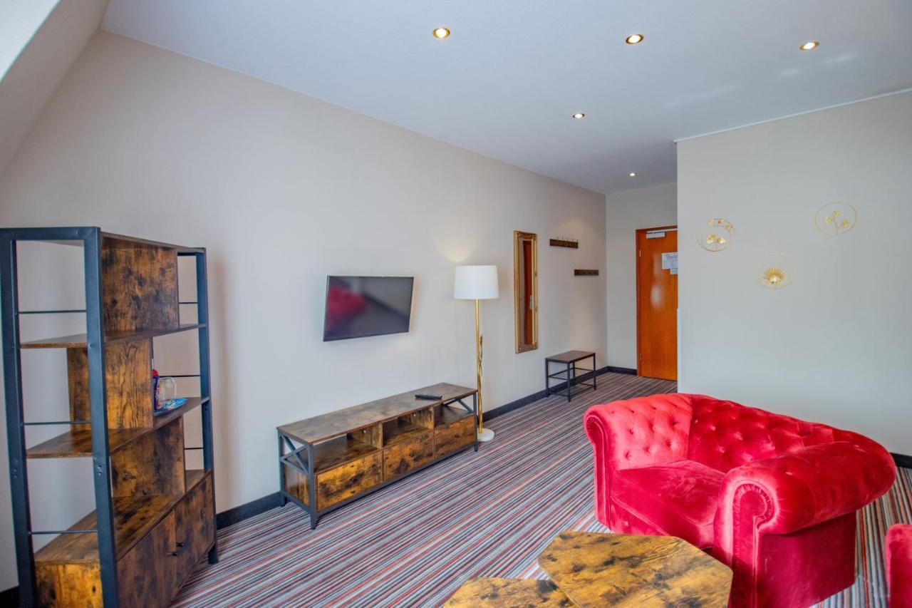 Seehotel Brandenburg An Der Havel Brielow Exterior foto