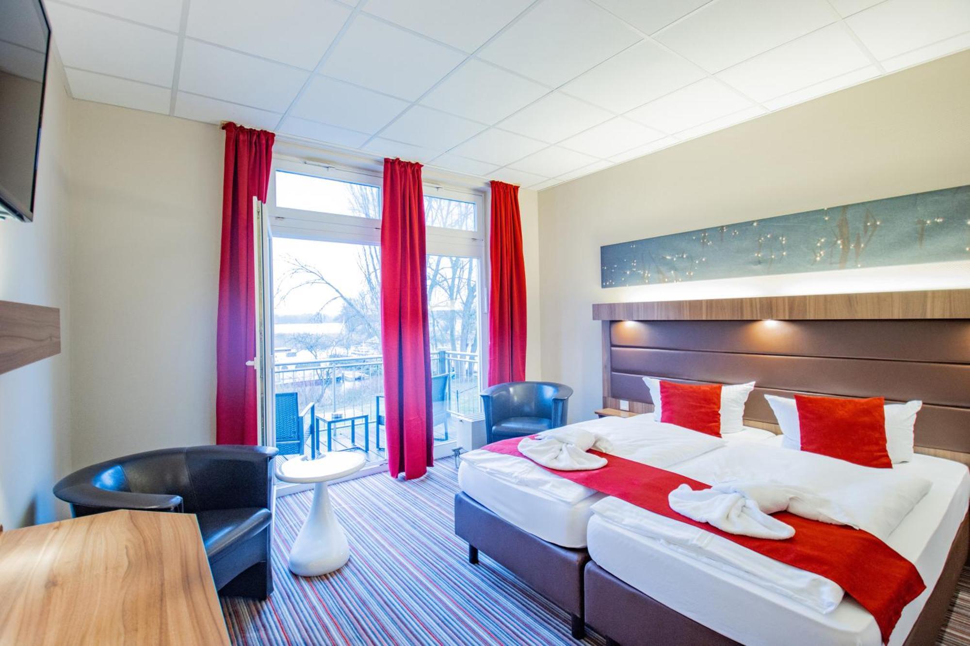 Seehotel Brandenburg An Der Havel Brielow Exterior foto