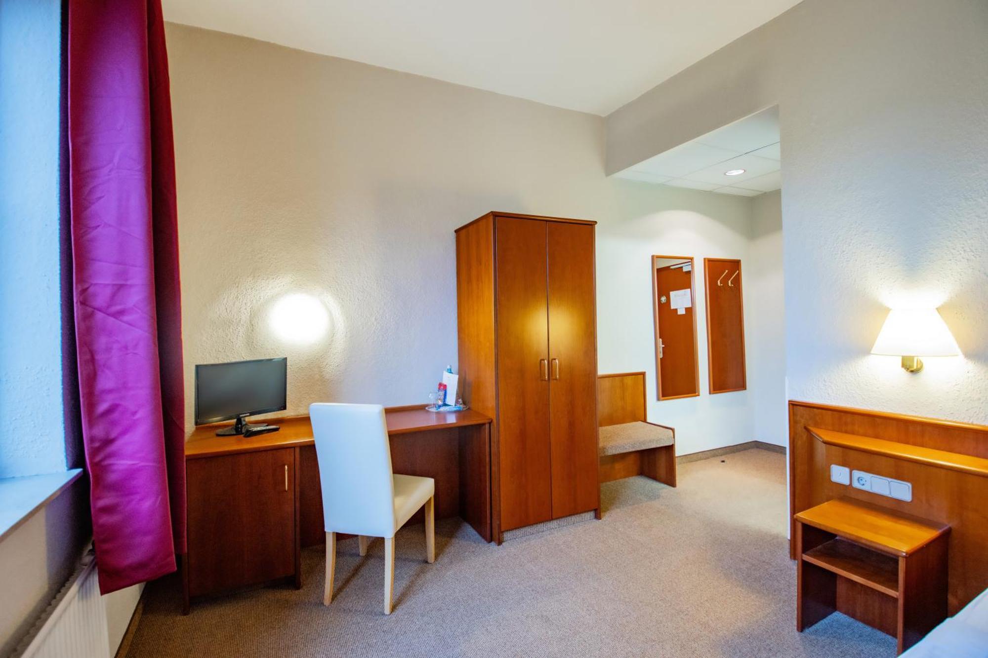 Seehotel Brandenburg An Der Havel Brielow Exterior foto